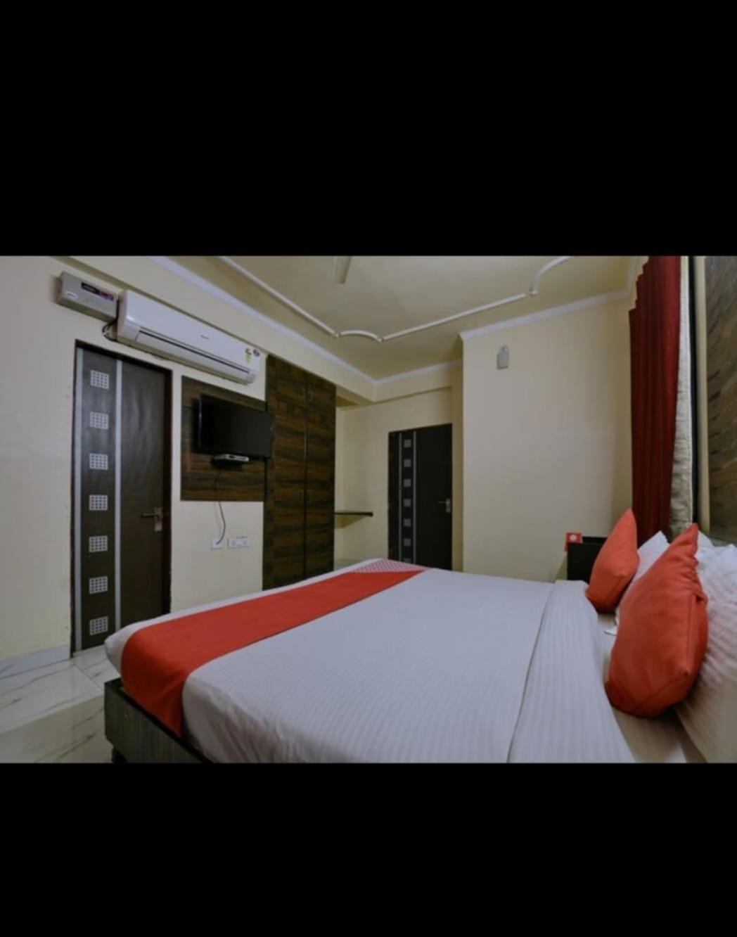 ג'איפור Hotel Sky Heights מראה חיצוני תמונה